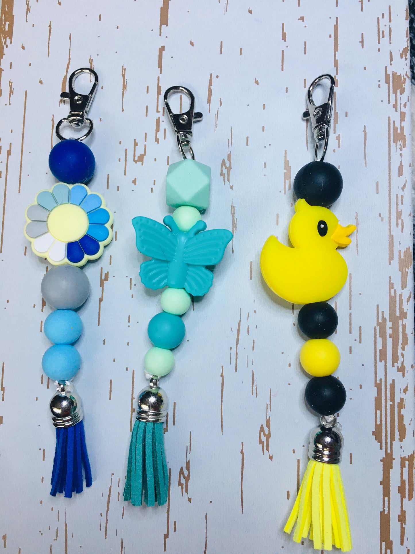 Silicone keychain, Keychain, Stocking Stuffer, Gift, Silicone beads, key holder, purse charm