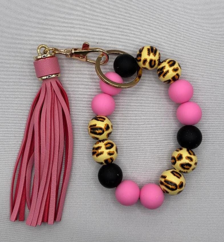 Wristlet Keychain, wristlet, Keychain, Stocking Stuffer, Gift, Silicone wristlet, Silicone bracelet, key holder, bead keychain, bead